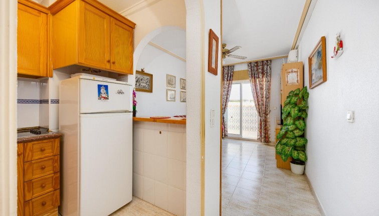 Jälleenmyynti - Asunto - Ylimmän kerroksen asunto - Torrevieja - Acequion