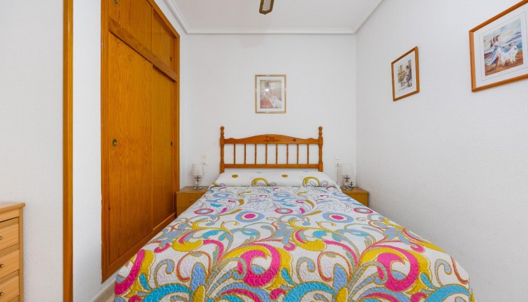 Jälleenmyynti - Asunto - Ylimmän kerroksen asunto - Torrevieja - Acequion