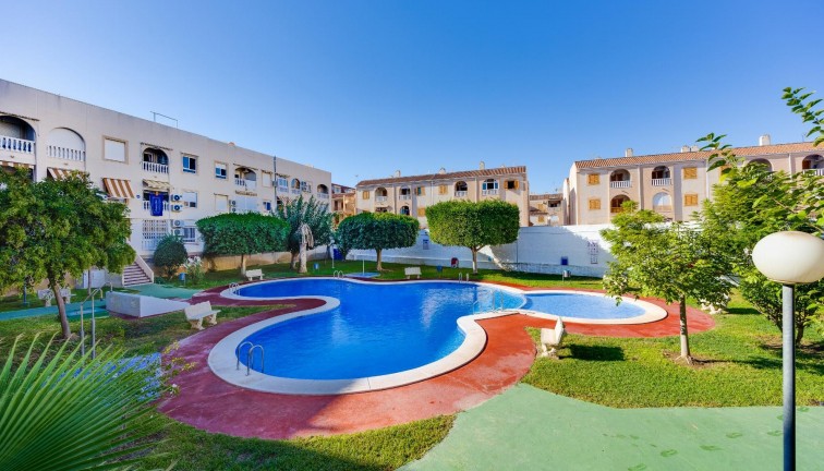 Jälleenmyynti - Asunto - Ylimmän kerroksen asunto - Torrevieja - Acequion