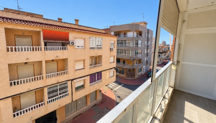 Reventa - Apartamento / piso - Torrevieja - Acequion