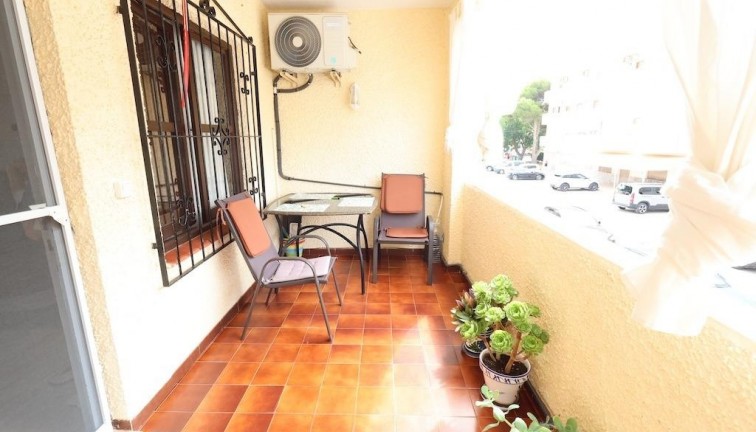 Jälleenmyynti - Bungalow - Orihuela Costa - Campoamor