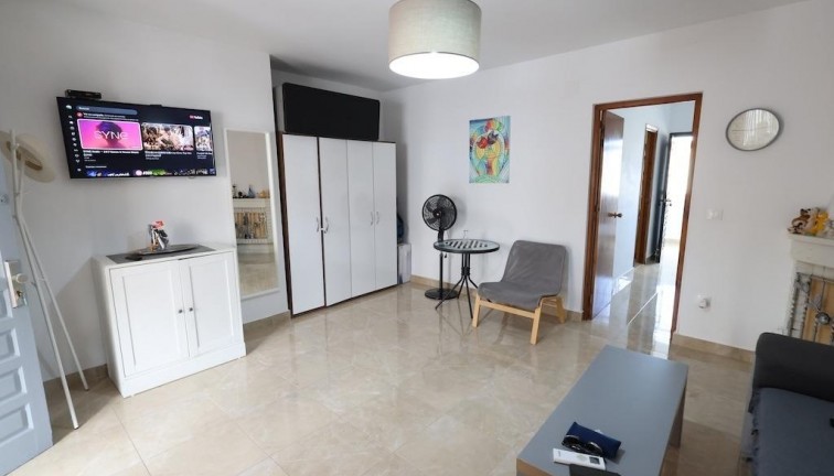 Jälleenmyynti - Bungalow - Orihuela Costa - Campoamor