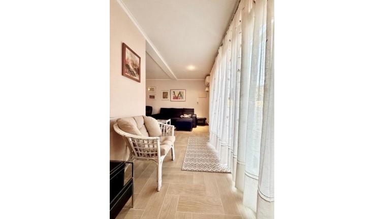 Resale - Semi-Detached - Torrevieja
