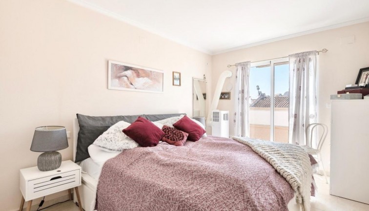 Resale - Semi-Detached - Torrevieja