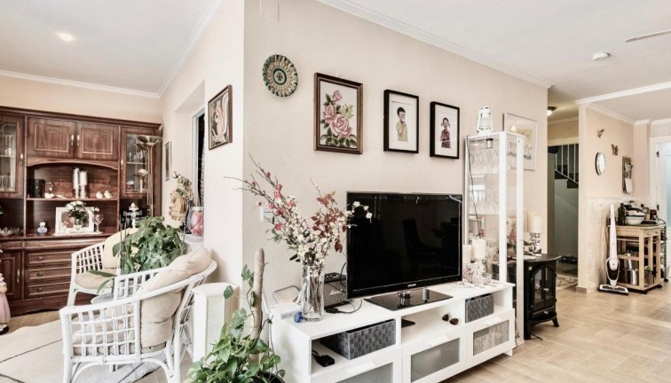 Resale - Semi-Detached - Torrevieja