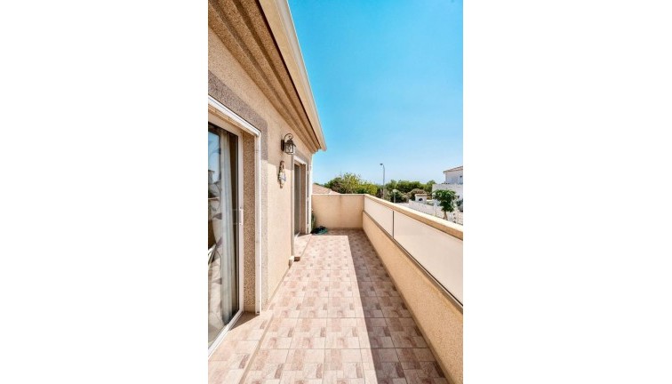 Resale - Semi-Detached - Torrevieja