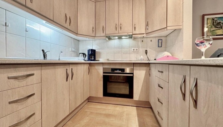 Resale - Semi-Detached - Torrevieja