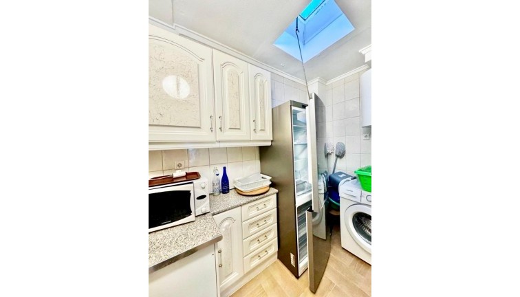 Resale - Semi-Detached - Torrevieja