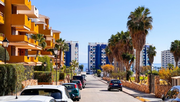 Resale - Apartment - Punta Prima