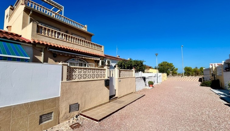 Reventa - Casa adosada - Torrevieja - La Siesta