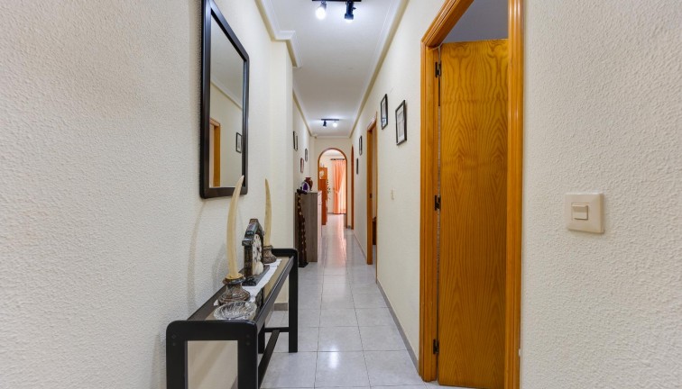 Återförsäljning - Lägenhet - Torrevieja - Playa del Cura