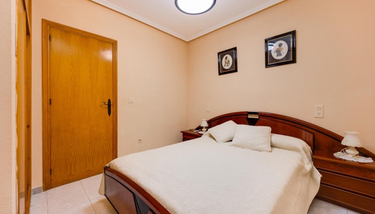 Återförsäljning - Lägenhet - Torrevieja - Playa del Cura