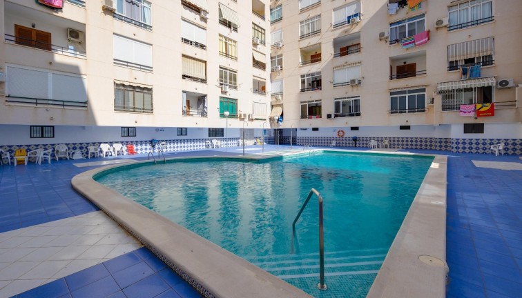 Återförsäljning - Lägenhet - Torrevieja - Playa del Cura