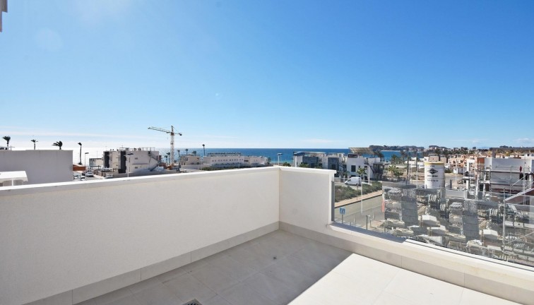 Uudistuotanto - Erillistalo - Mazarron - Puerto de Mazarron