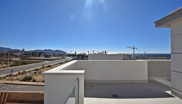 Uudistuotanto - Erillistalo - Mazarron - Puerto de Mazarron