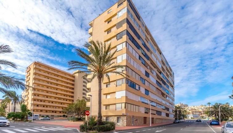 Återförsäljning - Lägenhet - Torrevieja - Cabo cervera