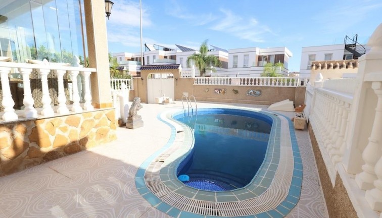 Reventa - Chalet - Orihuela Costa - Villamartín