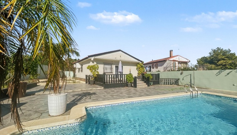 Resale - Chalet - Pilar de la Horadada - Pinar de Campoverde