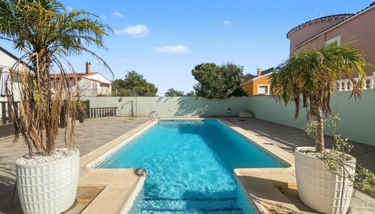 Resale - Chalet - Pilar de la Horadada - Pinar de Campoverde