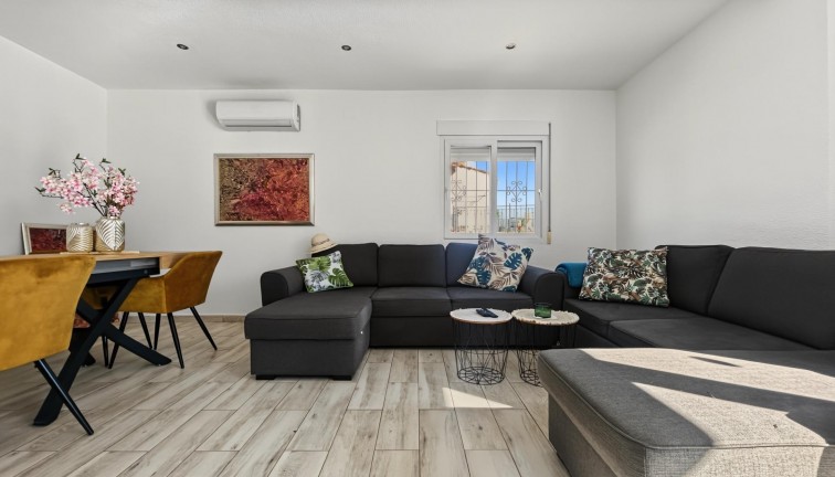 Resale - Chalet - Pilar de la Horadada - Pinar de Campoverde