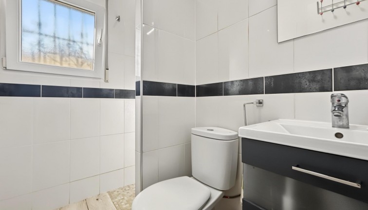 Resale - Chalet - Pilar de la Horadada - Pinar de Campoverde