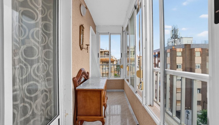 Reventa - Apartamento / piso - Torrevieja