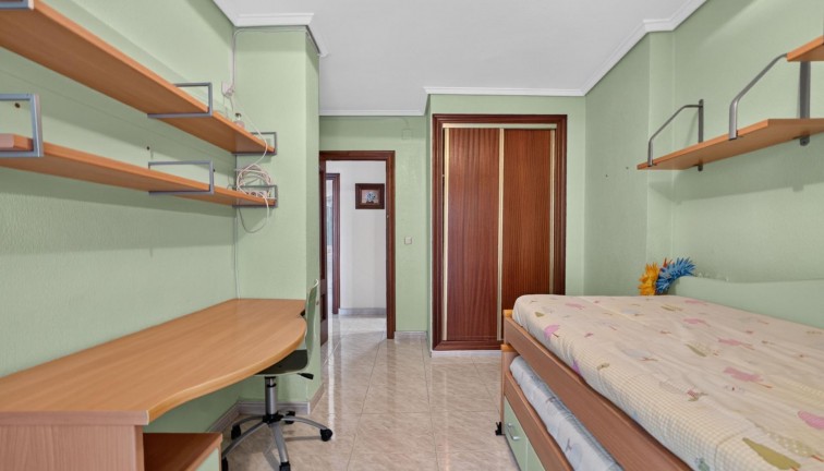 Reventa - Apartamento / piso - Torrevieja