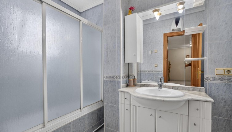 Reventa - Apartamento / piso - Torrevieja