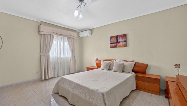 Reventa - Apartamento / piso - Torrevieja