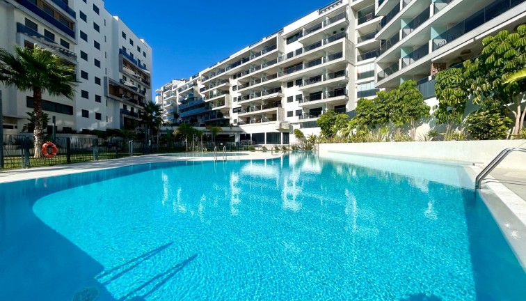 Jälleenmyynti - Asunto - Dehesa de campoamor - Campoamor