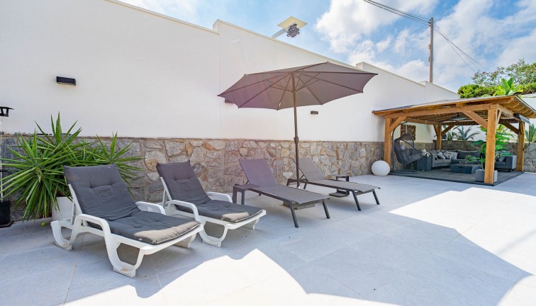 Reventa - Chalet - Orihuela Costa - Villamartín