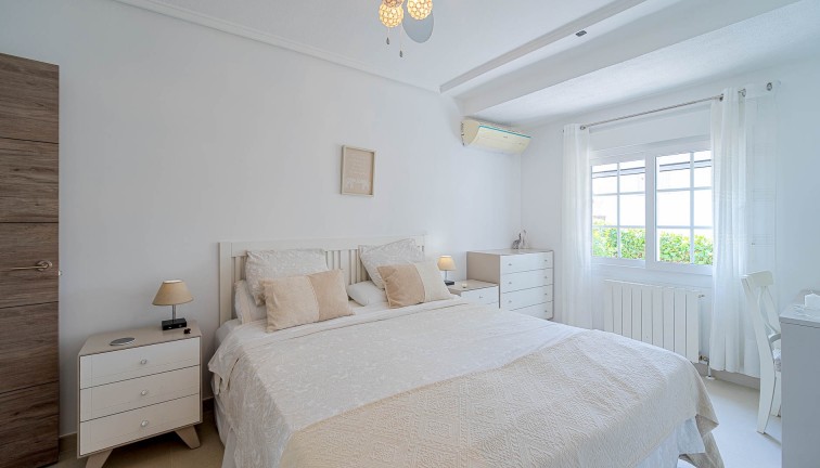 Reventa - Chalet - Orihuela Costa - Villamartín