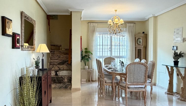 Reventa - Chalet - Orihuela Costa
