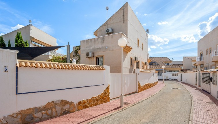 Jälleenmyynti - Paritalo/Rivitalo - Ciudad quesada - Rojales