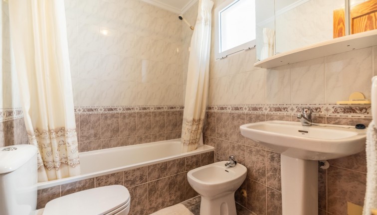 Resale - Duplex apartment - Torrevieja