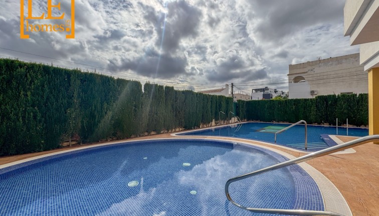 Jälleenmyynti - Asunto - Orihuela Costa - Villamartín
