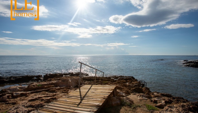 Jälleenmyynti - Paritalo/Rivitalo - Torrevieja - La veleta