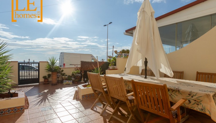 Jälleenmyynti - Paritalo/Rivitalo - Torrevieja - La veleta