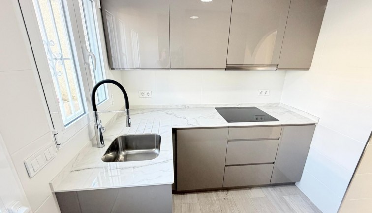 Resale - Semi-Detached - Ciudad quesada - La Marquesa