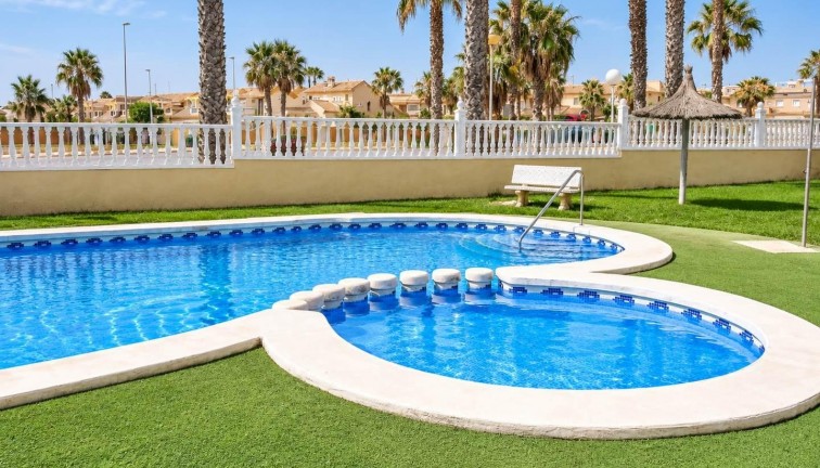 Jälleenmyynti - Bungalow - Orihuela Costa - Lomas de Cabo Roig