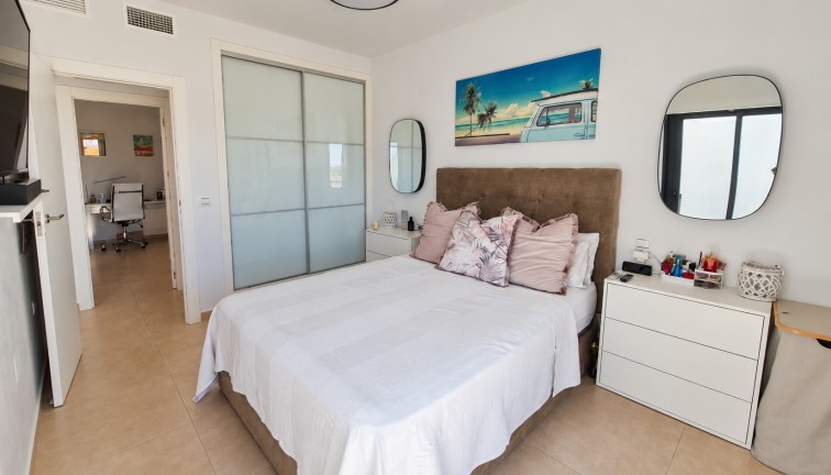 Resale - Chalet - Orihuela Costa - Villamartín