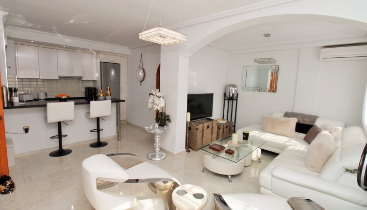 Jälleenmyynti - Paritalo/Rivitalo - Villamartín