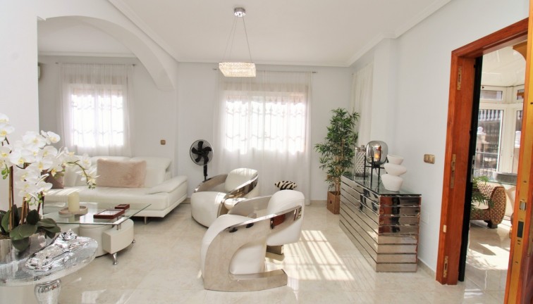 Jälleenmyynti - Paritalo/Rivitalo - Villamartín