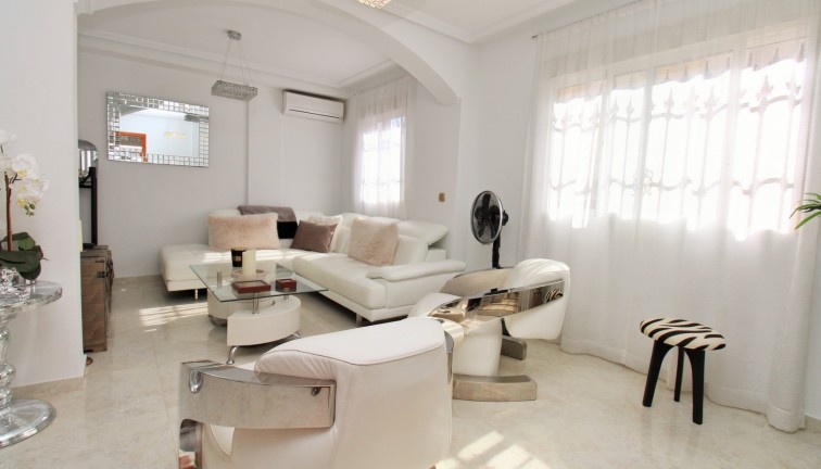 Jälleenmyynti - Paritalo/Rivitalo - Villamartín