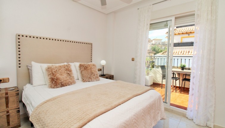 Jälleenmyynti - Paritalo/Rivitalo - Villamartín