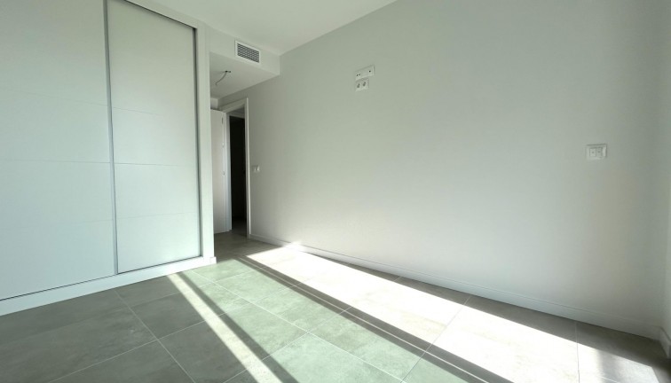 Resale - Apartment - Orihuela Costa - Campoamor