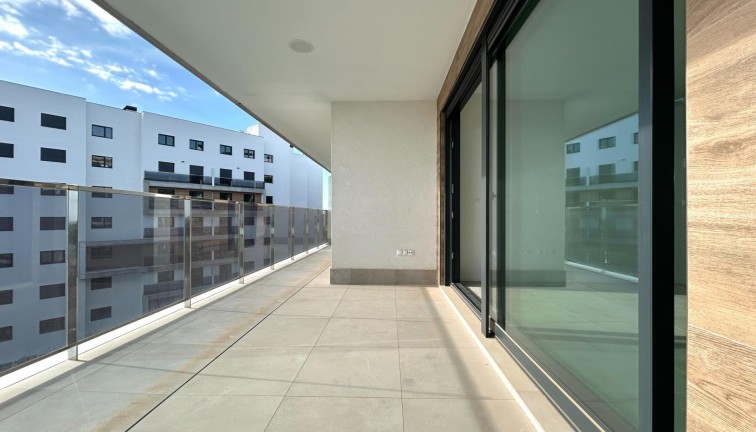 Resale - Apartment - Orihuela Costa - Campoamor