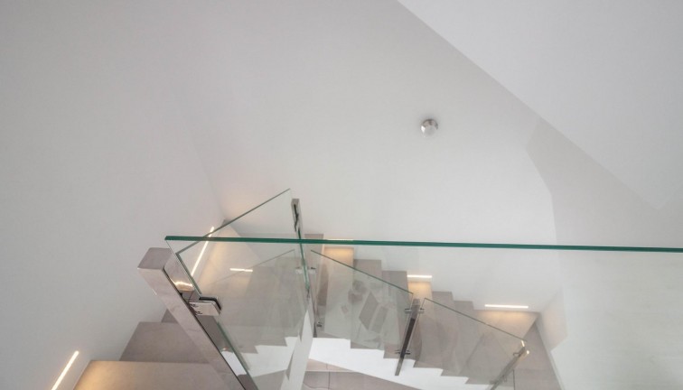 Uudistuotanto - Erillistalo - Orihuela Costa - Villamartín