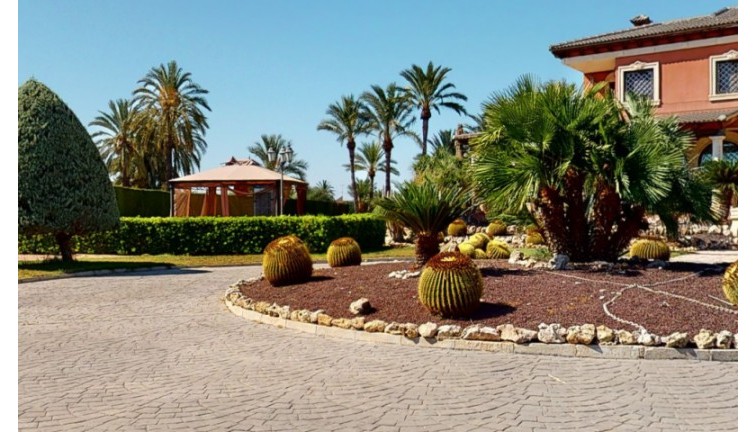 Resale - Chalet - Elche