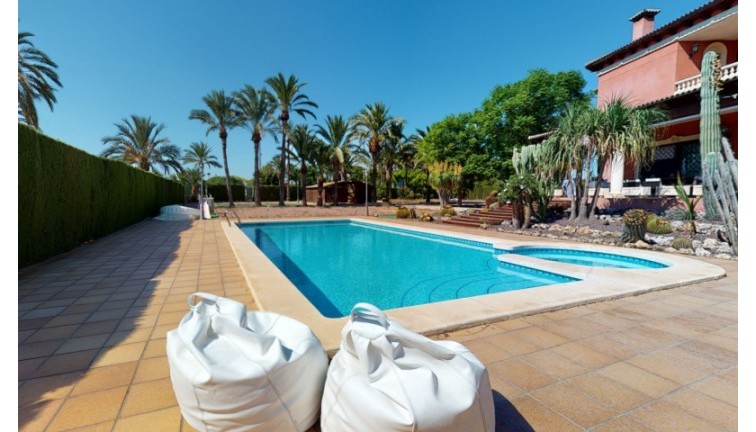 Resale - Chalet - Elche